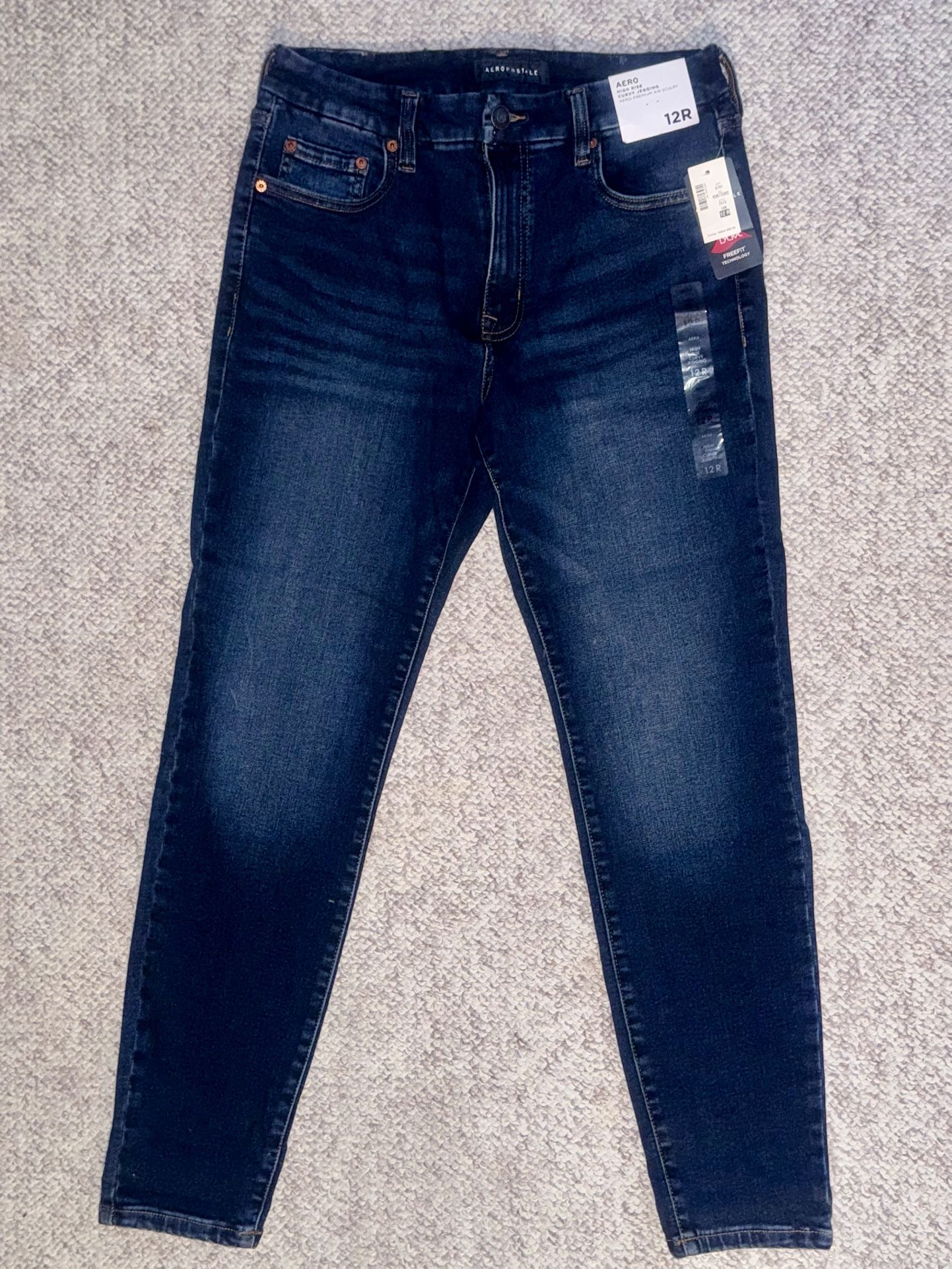 NWT Aeropostale High Rise Curvy Jegging