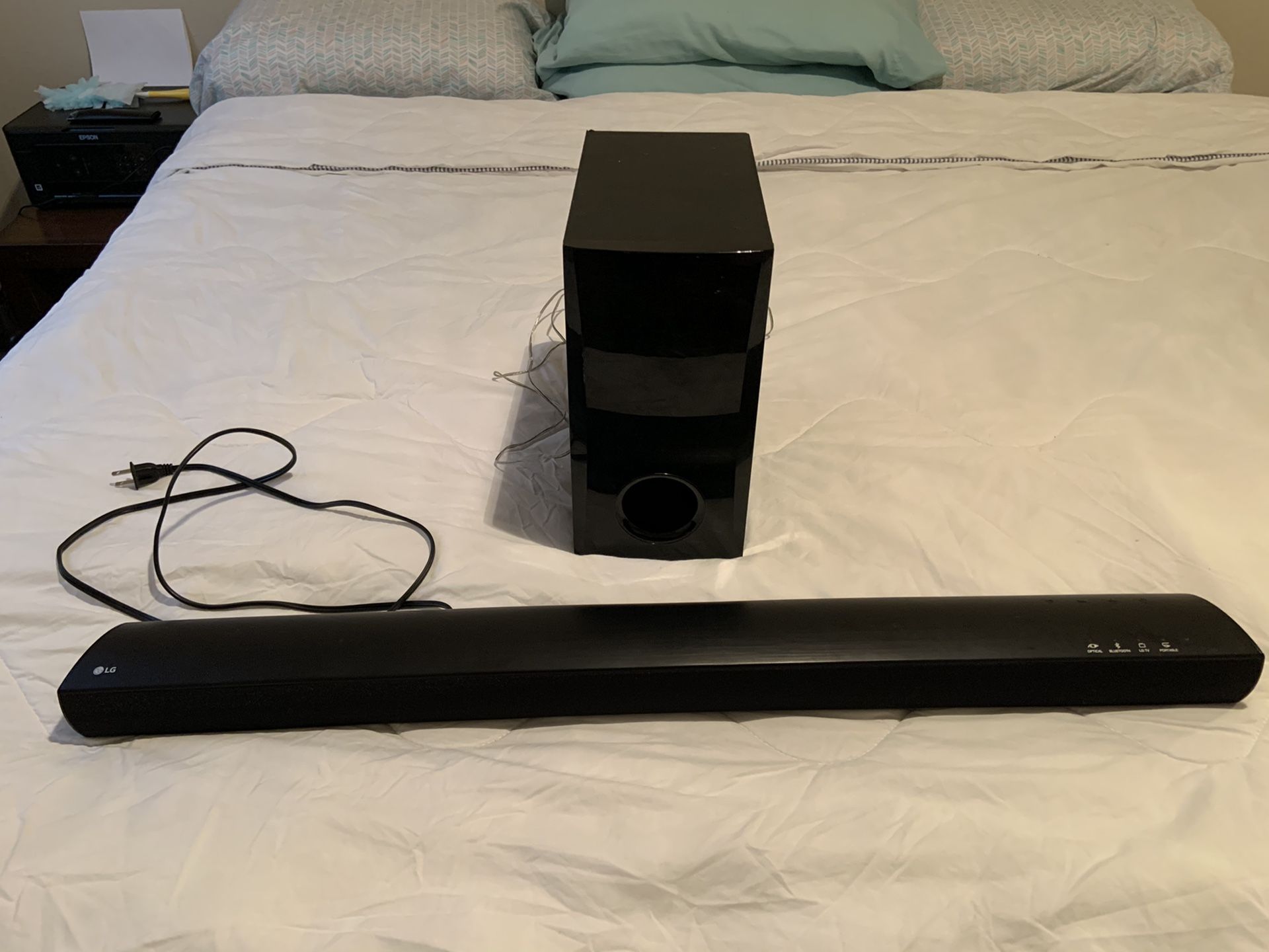 LG Bluetooth sound bar