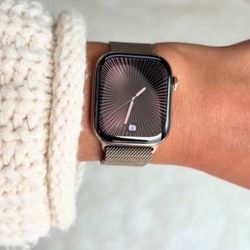 Apple Watch 11 Series Titanium Rose Gold 42mm - Cellular - GPS