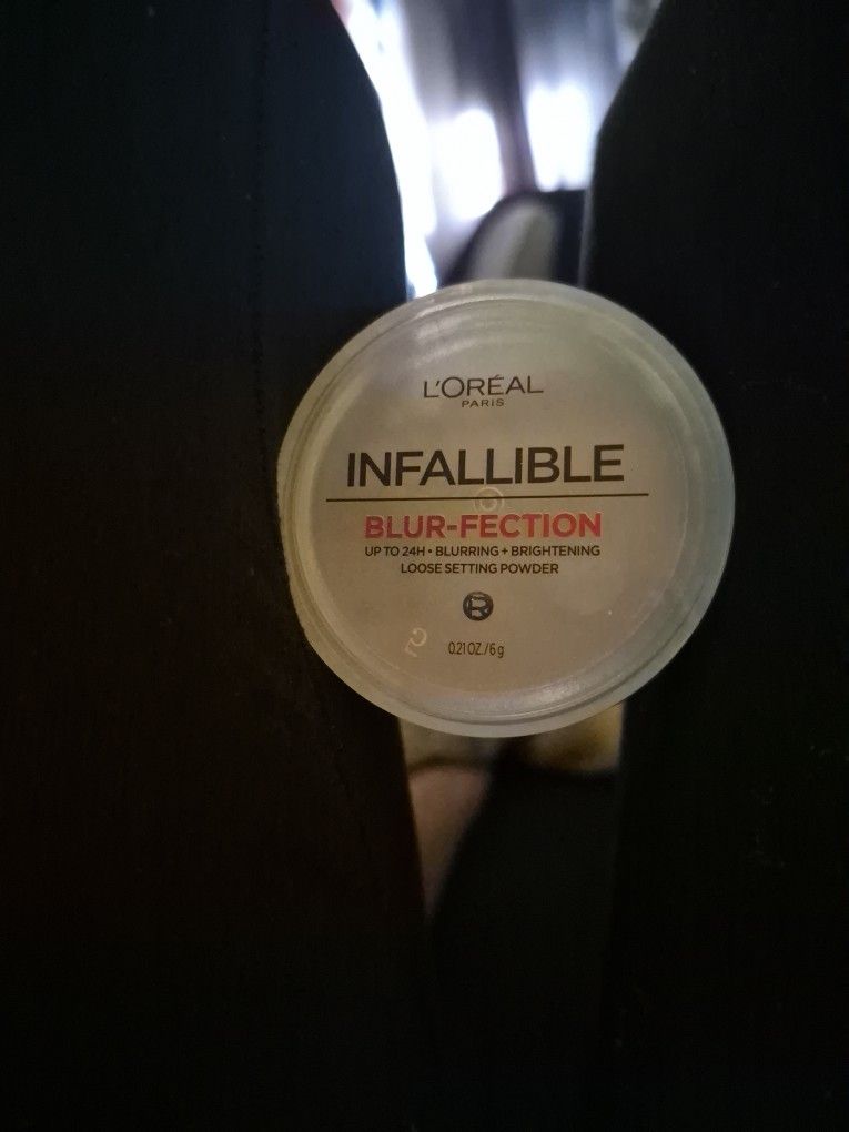L'Oreal infallible Blur-fection Powder