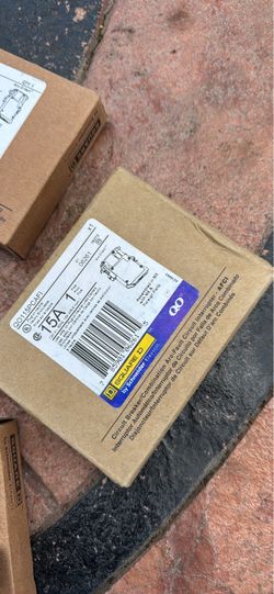 QO115FCAI. Breaker 15 amp