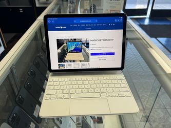 Magic Keyboard 11" Pre-owned