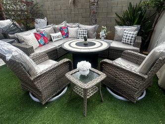 Patio furniture set outdoor new in the box