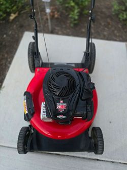 Yard Machine lawnmower ( Manuel Push Mower  )