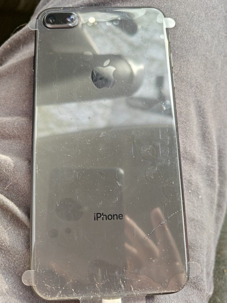iPhone 8 Plus