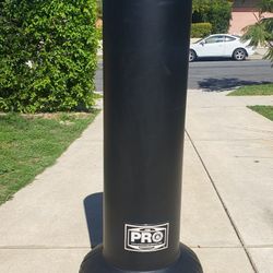 Freestanding punching and kicking bag 180 pounders