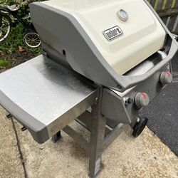 WEBER Spirit II GS4 Creme colored Two Burner Gas Grill stainless 