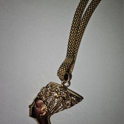 18KT Chain With NEFFERTITI PENDANT 