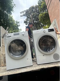 Bosch - Washer and dryer - 24” - $600 OBO