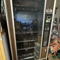 Working Vending Machine