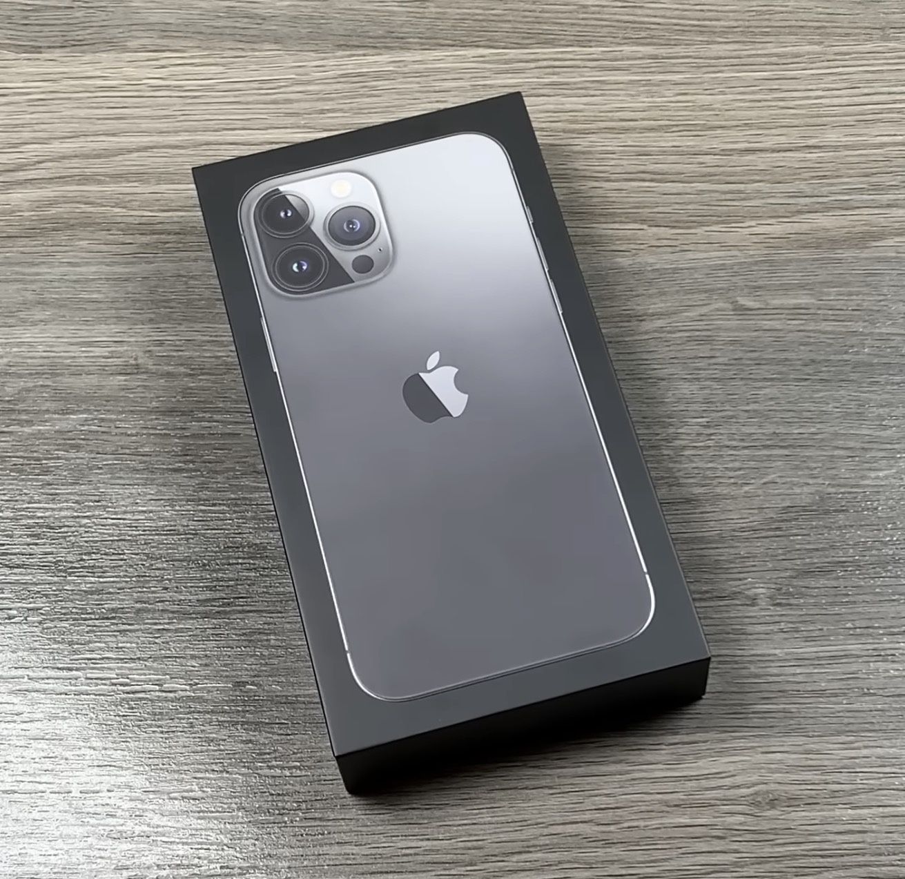 Brand New  **SEALED**  Iphone 13 Pro Max 128gb Fully Unlocked 