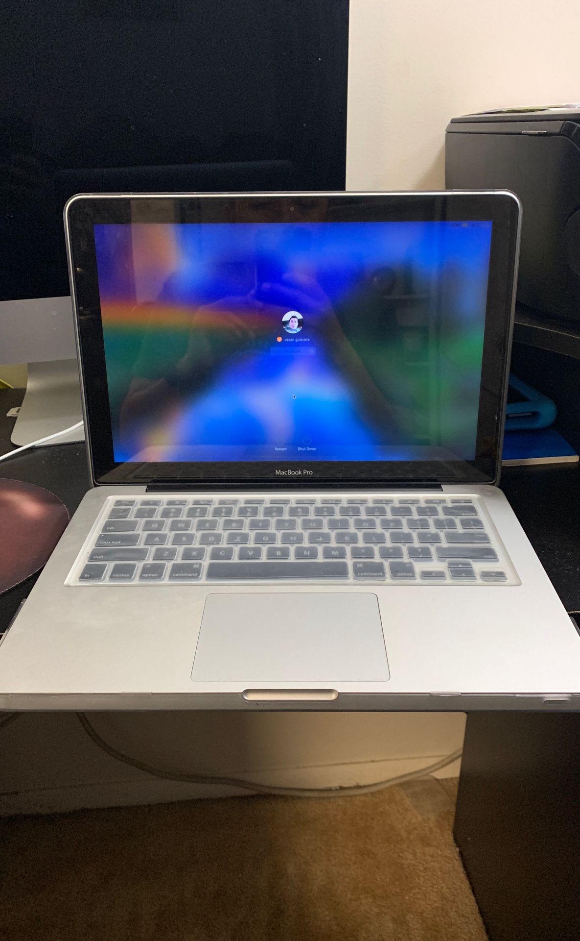 Macbook pro laptop (13 inch)