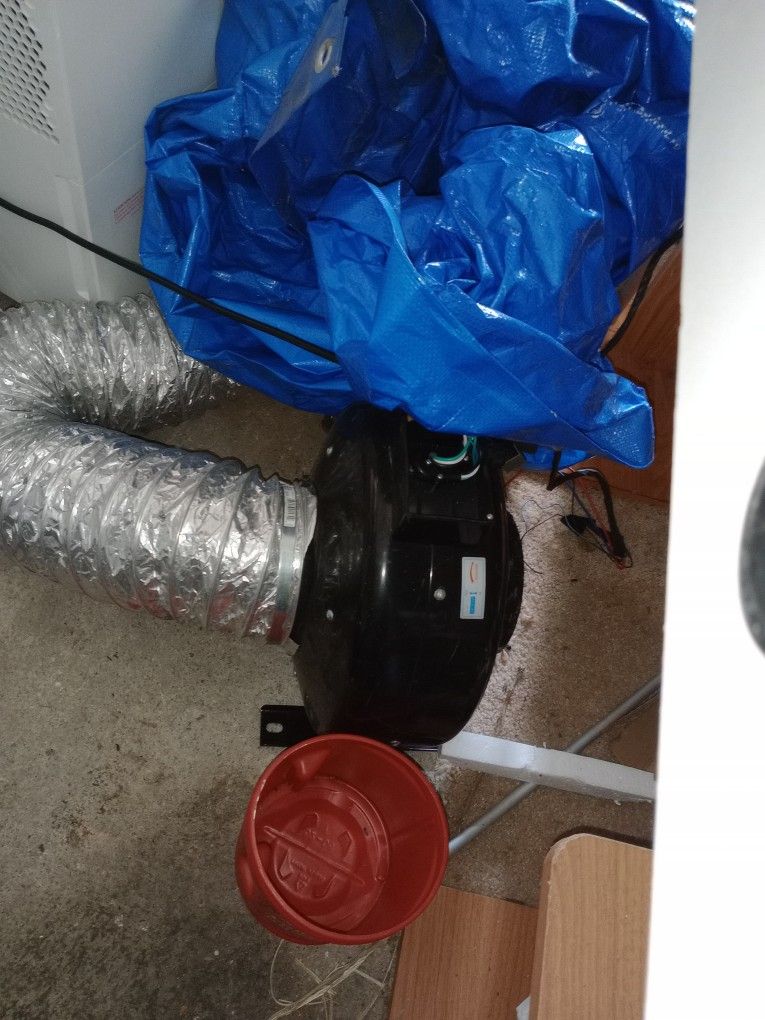 Growing Tent 20x20 True Exhaust Fans And A Bunch Of Light´s Home & Garden