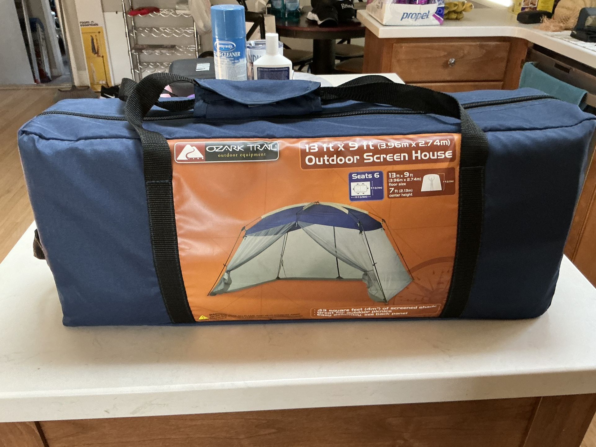 OzarkTrail 13 X 9 Outdoors Screen Room. (new)