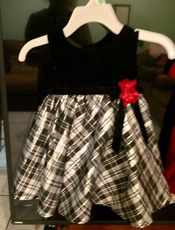 Beautiful dress for Christmas size 12 mos