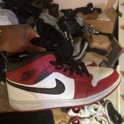 Air Jordan 1s mid Authentic mens12