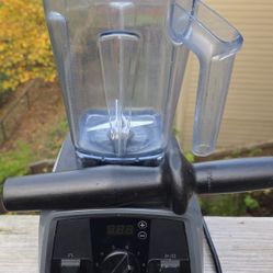 Vitamix Venturist blender. Please Read Entire Post. 