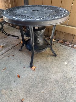 Cast aluminum fire pit