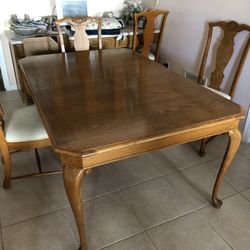 Oak Dining Table With 6 Chairs, 2 Leaves & Cover