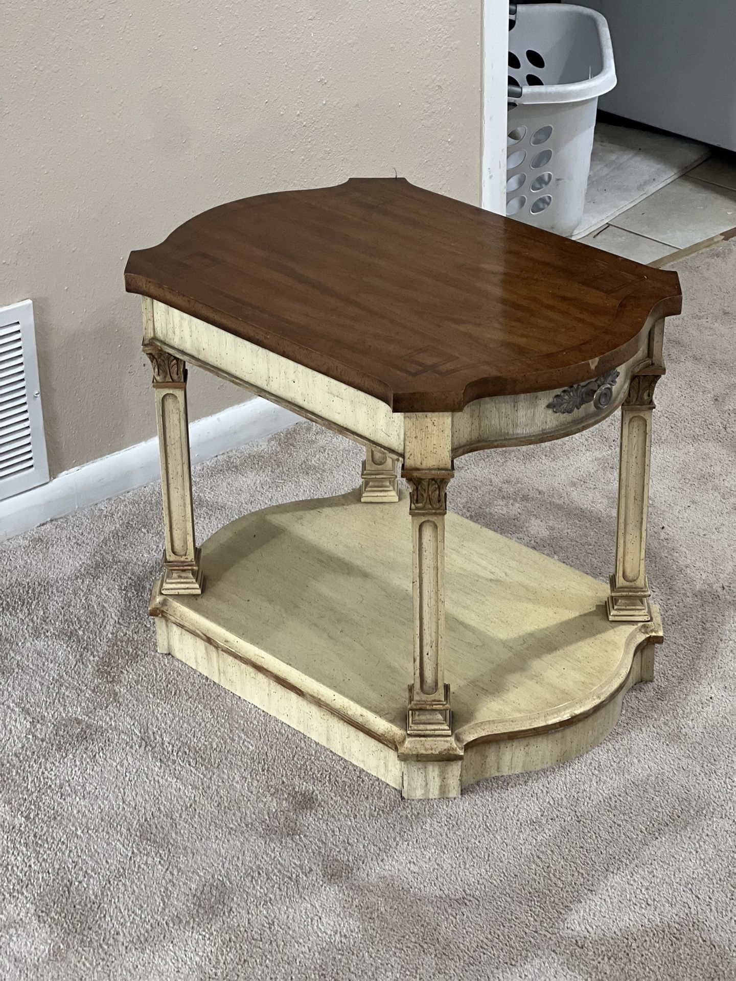Weiman Mid Century Heirloom Antique End Table