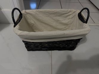 Dark Wicker Storage Basket with Fabric Liner