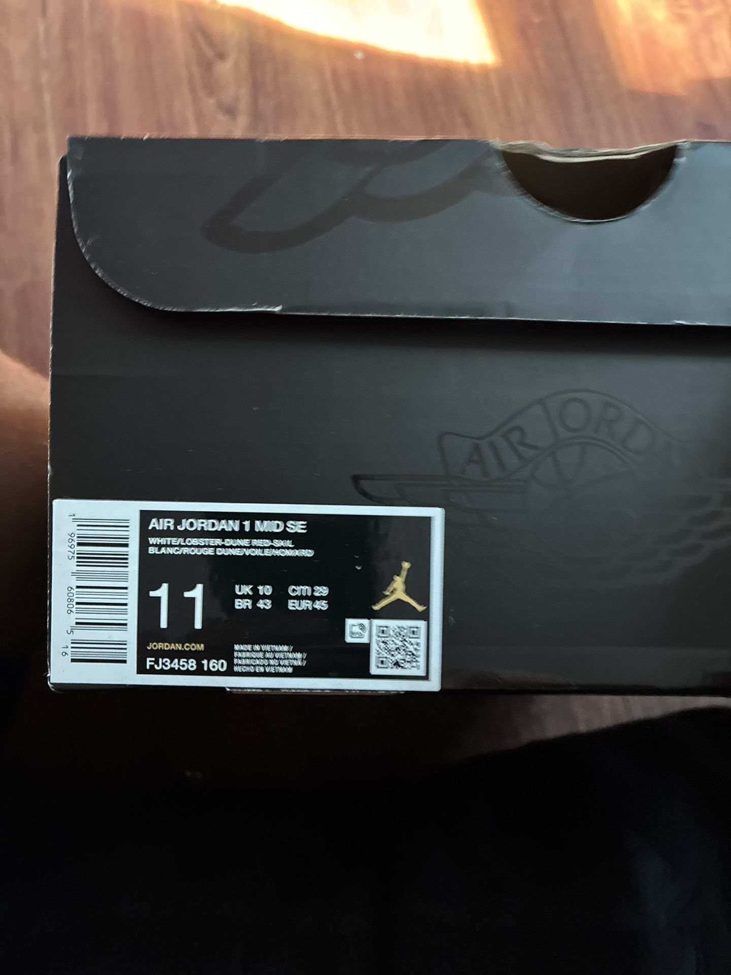 Jordan 1 Red Mid Dunes
