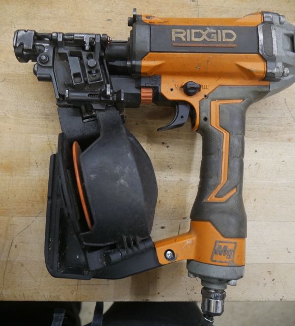 RIDGID AIR NAIL GUN ROOFER R175RNF PRE OWNED 861764-1