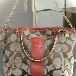 Authentic Coach Signature coral Tote Bag/shoulder bag.its a beautiful color.