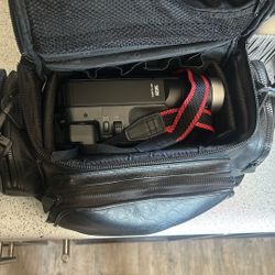 JVC  CAMCORDER WITH BAG/MANUAL, CHARGER