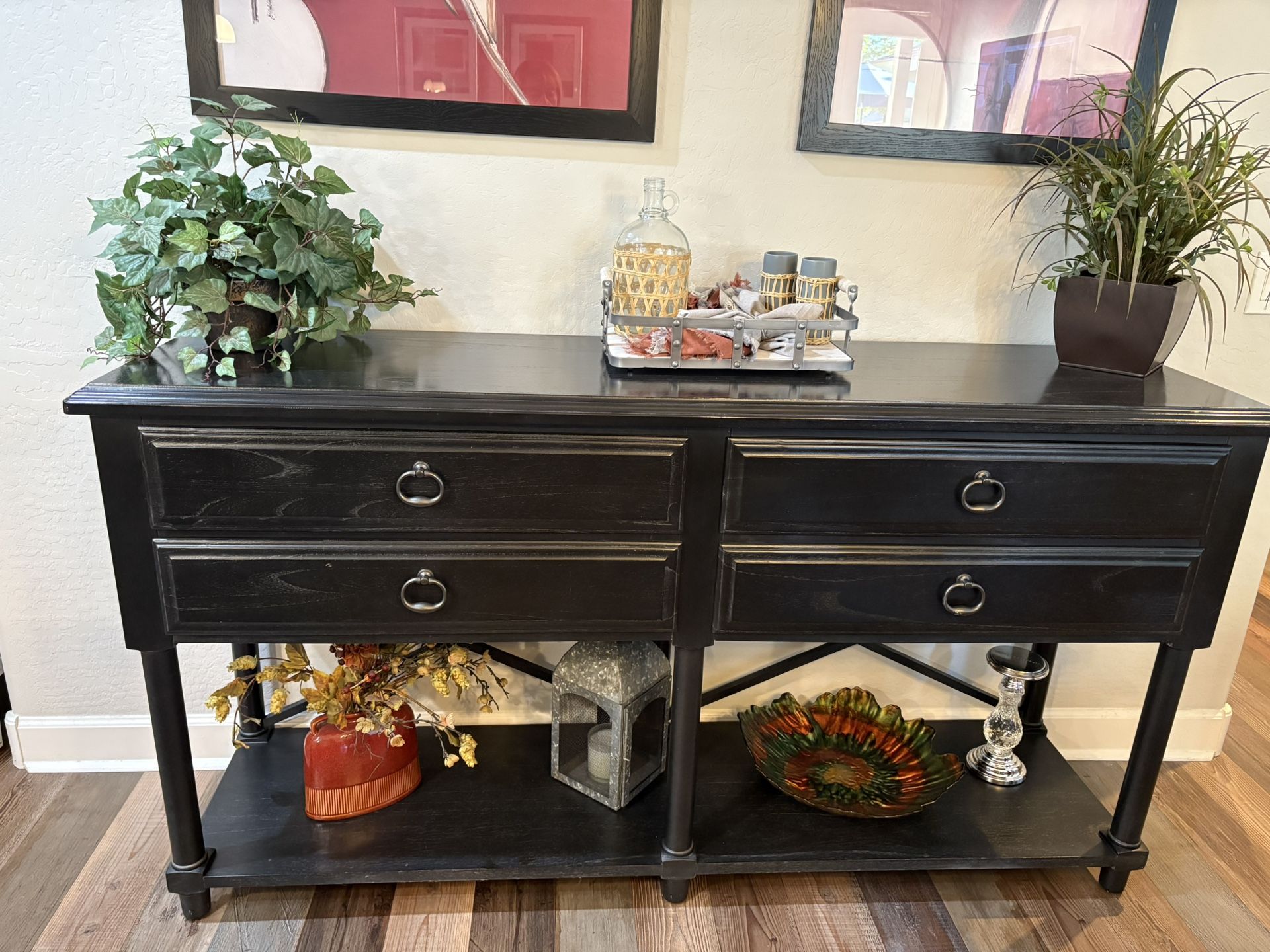 Console Table / Buffet Table
