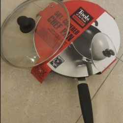 Big New 5Qt. Nonstick Covered Chef Pan.