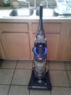 HOOVER VACUUM