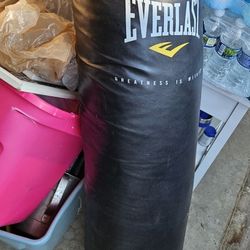 Punching Bag With 2pairs Of Gloves 