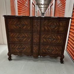 Vintage 3 Drawer Chest 
