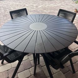 Patio Set by SkanDesign