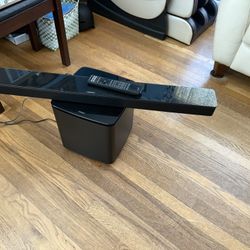 Bose Sound Bar 300 With Subwoofer And Remote , Works Great 