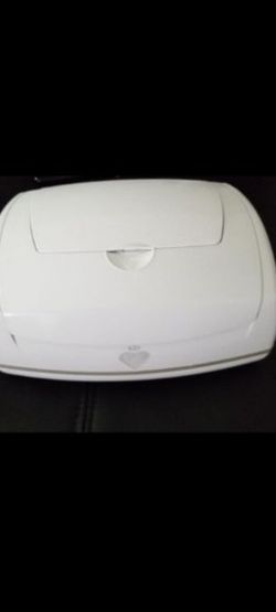 Brand new - Price lionheart premium wipe warmer- 15$ good condition