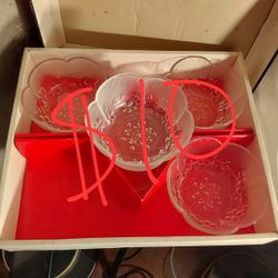 Vintage Japanese Sakura Floral Bowls - Set of 4 - Frosted & Clear Glass - Boxed
Description: * Elegant set of 4 glass bowls featuring a frosted cherry