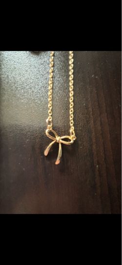 Necklace chain with bow