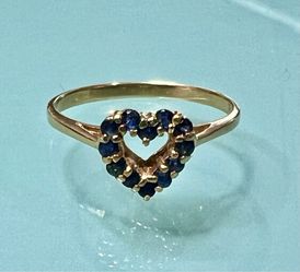 💙 10KT Yellow Gold Sapphire Heart Ladies Ring