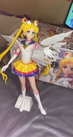 Eternal Sailor Moon Figure