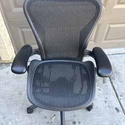 Herman miller Aeron Size B- Desk Gaming office Chair