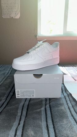 Nike men’s air forces size 8