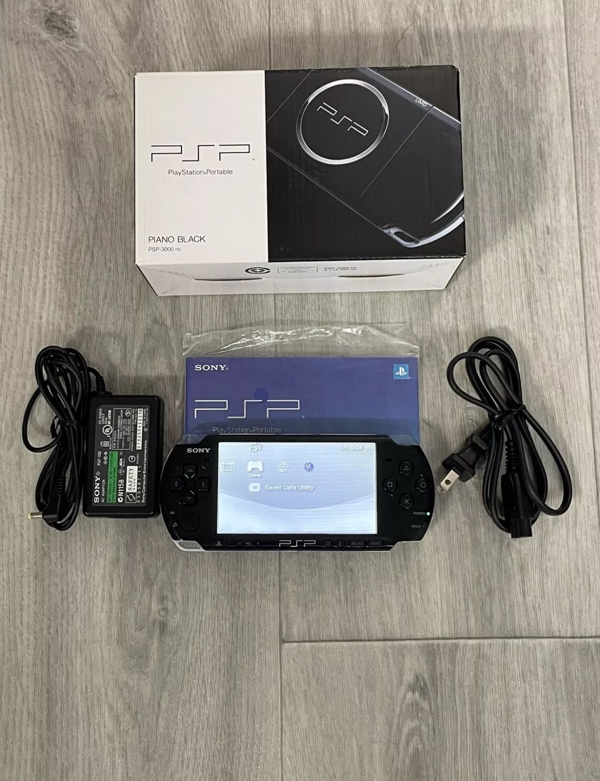 Sony PSP 3000 Complete in box and Charger, very good condition