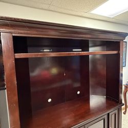 TV/Entertainment Center