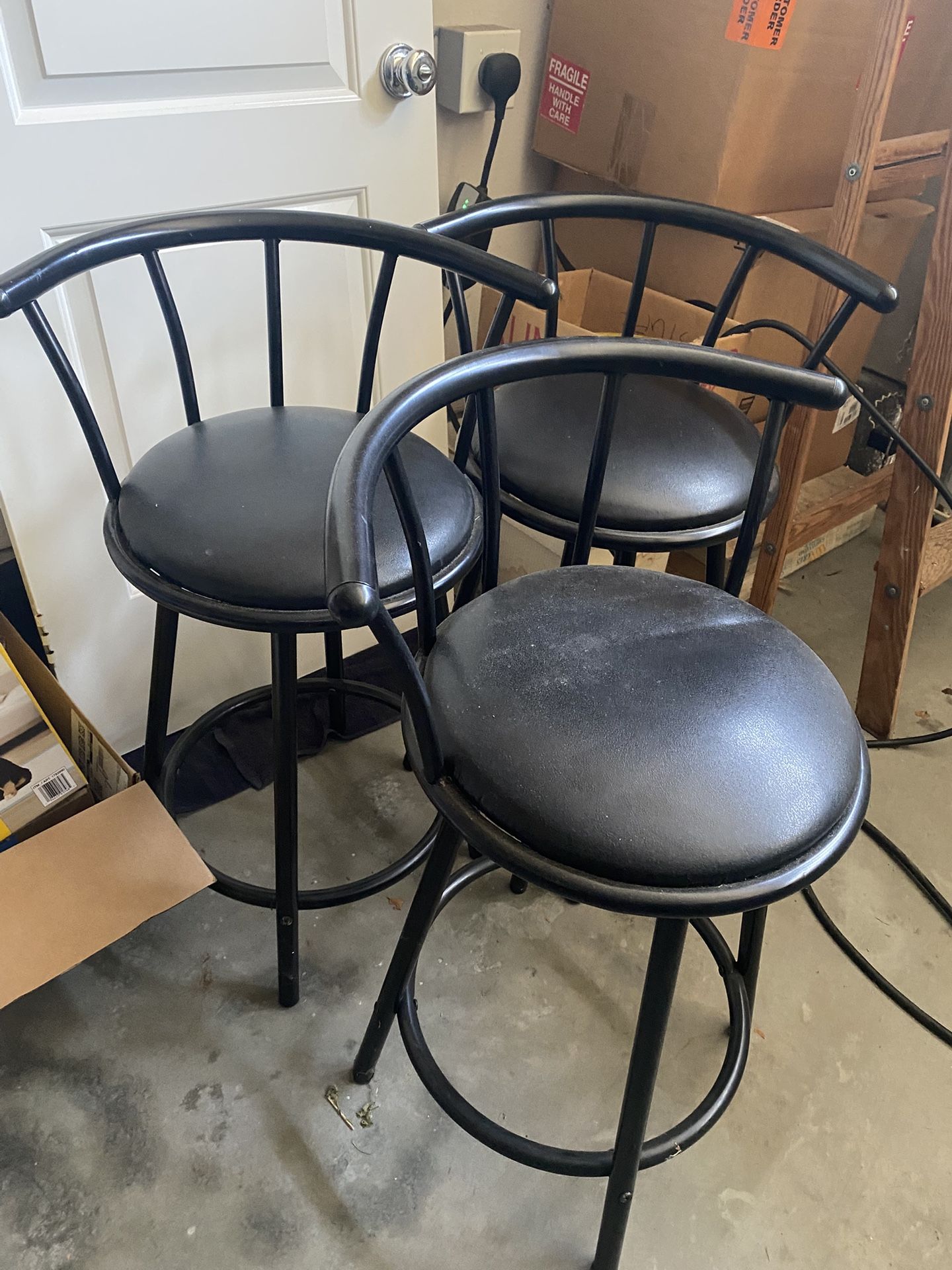 Bar Stools 3x In Good Shape