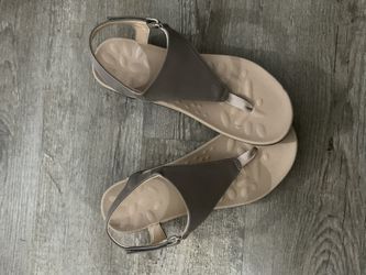 BNWOT UTENAG Womens Arch Support Sandals Orthotic Adjustable size eu 40 Woman’s Size 9.5