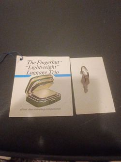 Fingerhut Lightweight Luggage Trio Tag and Key