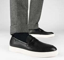 Taft Shoes: Black Loafer ($170 MSRP)