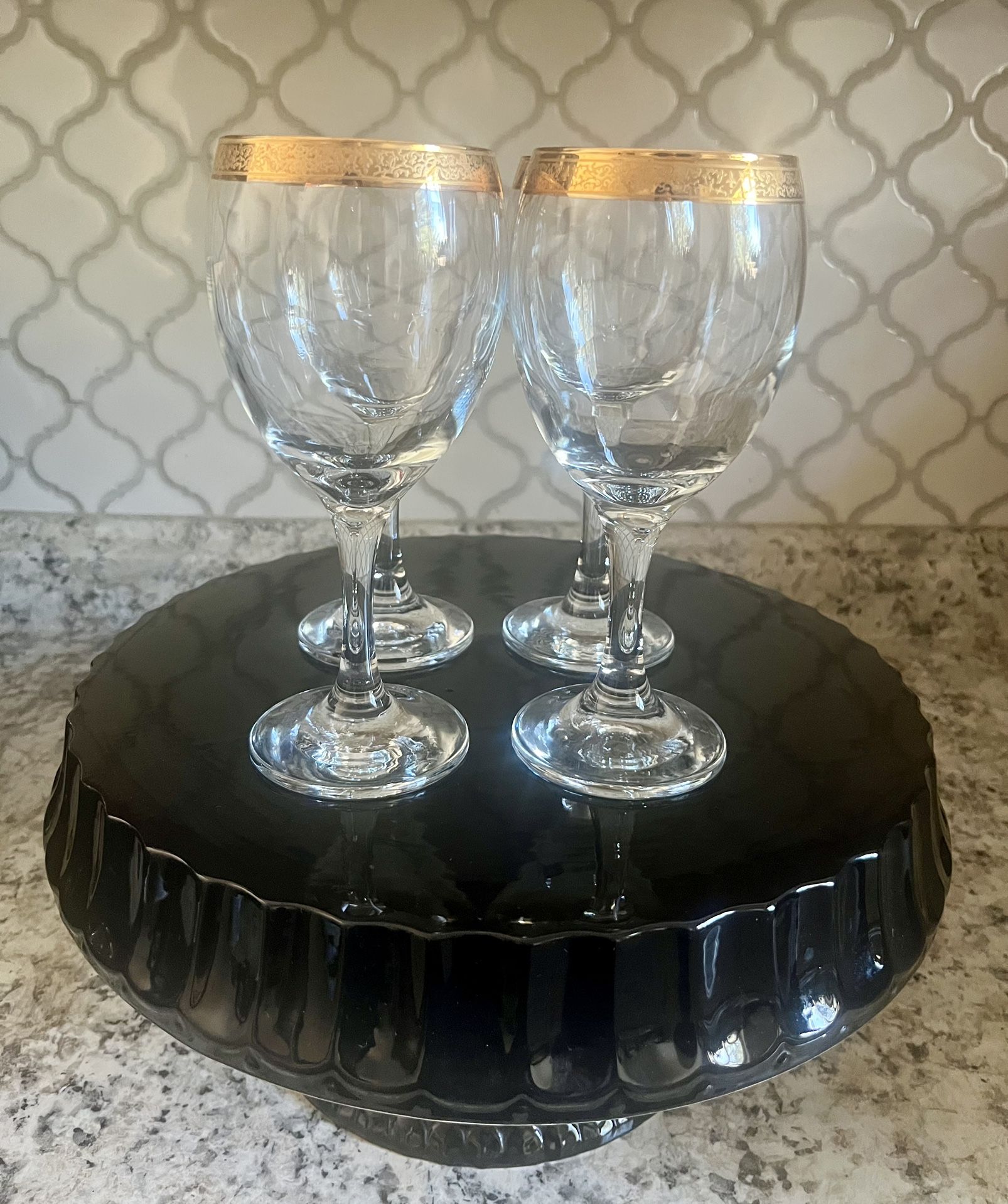 Set of 4 Elegant Crystal Stemware (Brand New)